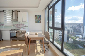 Bright and Cozy Apartment with City View in Besiktas